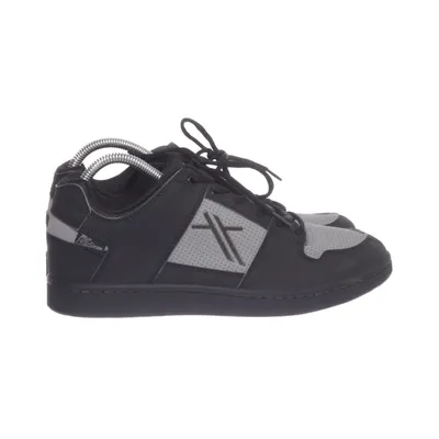 Sneakers (Svart, Grå) från XLC