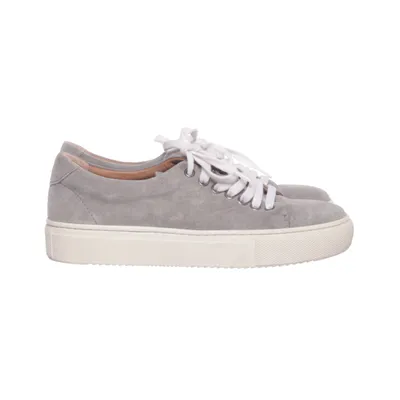 Sneakers (Gray) from Human Scales