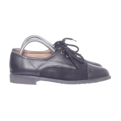 Walking shoes (Black) from Yoko Yap