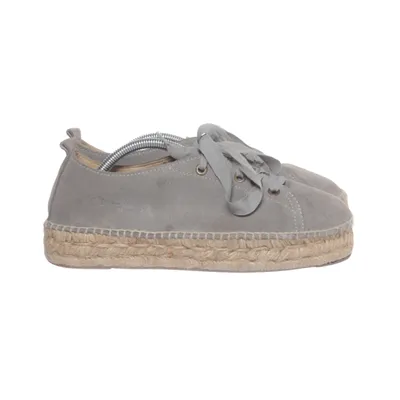 Espadrilles (Gray) from Manebí