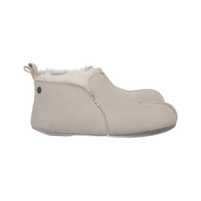 Slippers (Gray, White) from Axelda