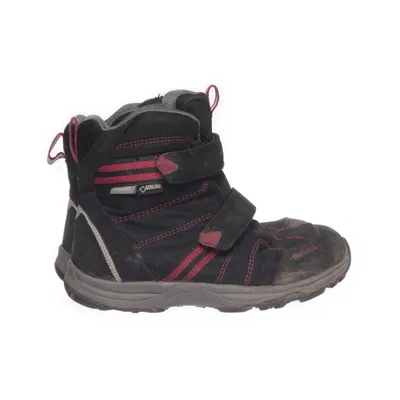 Stövlar (Svart, Rosa, Grå) från Treksta