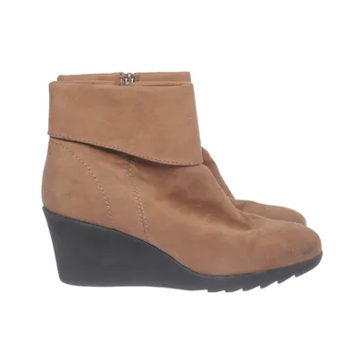 Wedges (Brown) from Graceland Leather
