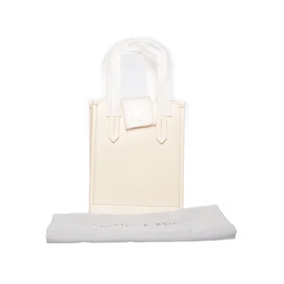 Axelremsväska (Beige) från Charles & Keith