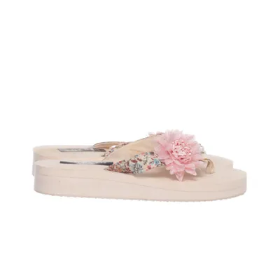 Flip-flops (Beige) from She & In