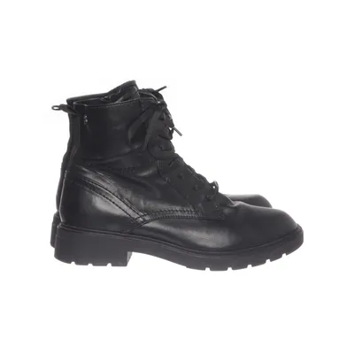Laced boots (Black) from s.Oliver