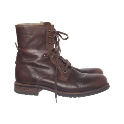 Laced boots (Larus) from UGG Leather