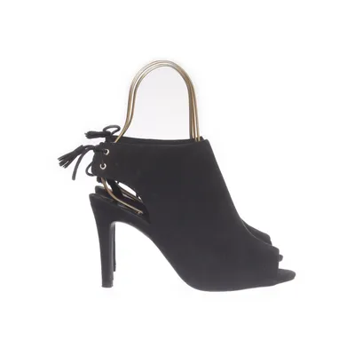 High heel sandals (Bred feet) from New Look Faux suede