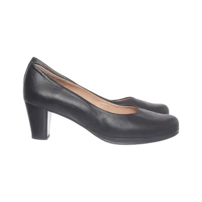 Pumps (Black) from Debbie