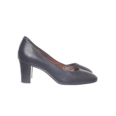 Pumps (Black) from Nelson