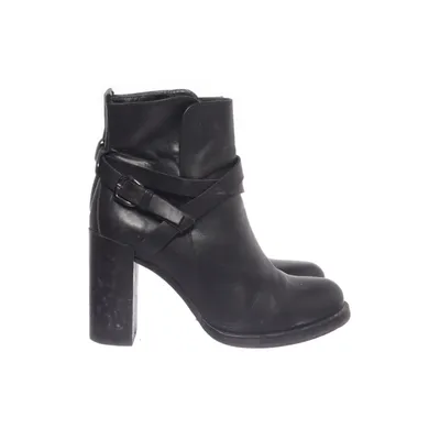 Stövletter (Svart) från Angela C