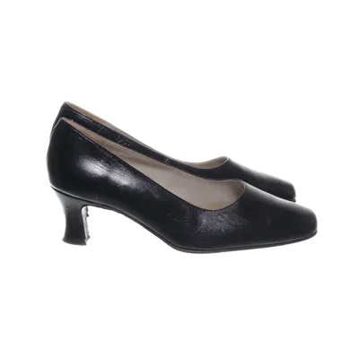 Pumps (Black) from Jobi