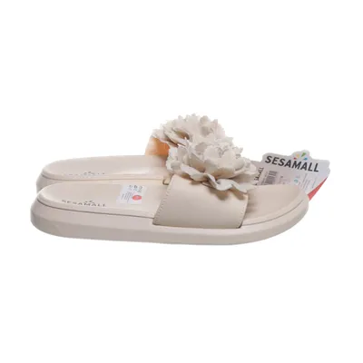 Slip-ins (Beige) from Sesamall