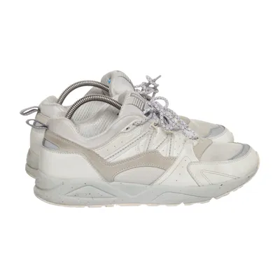 Trainers (White, Gray) from Karhu