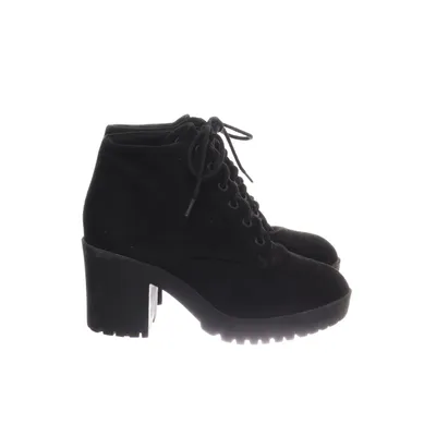 Heeled boots (Black) from New Yorker