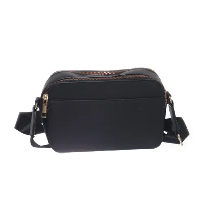 Axelremsväska (Svart) från About You