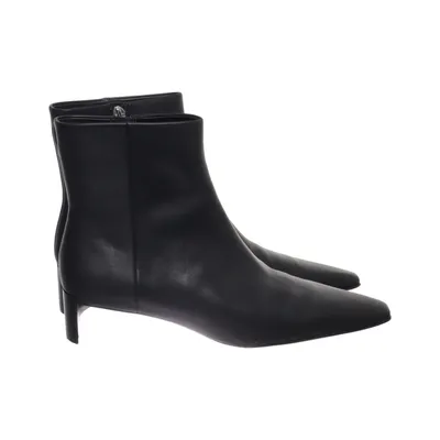 Stövletter (Set Back Kitten Heel Ankle Boot) från Calvin Klein Skinn
