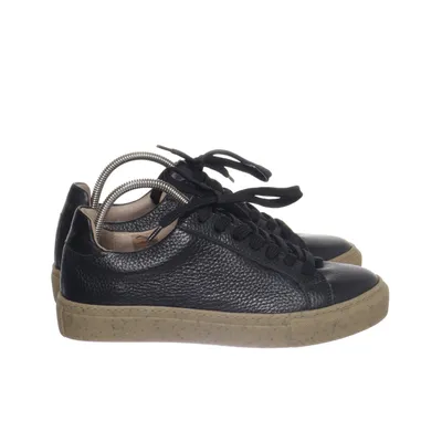Sneakers (Black) from Alberville