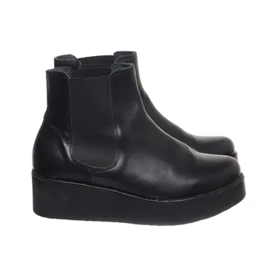 Bottines (Noir) de Sanita Cuir