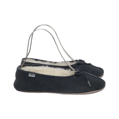 Slippers (Black) from Axelda