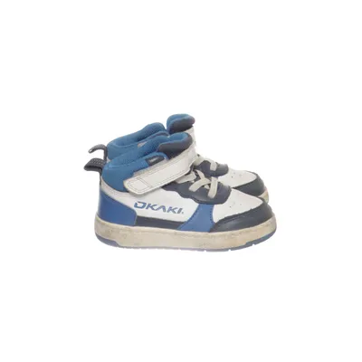 Trainers (Blue, White, Gray) from Okaki