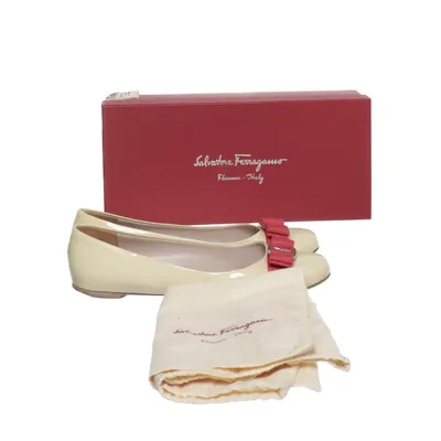Ballerinaskor (Beige, Röd) från Salvatore Ferragamo