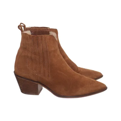 Heeled boots (Brown)