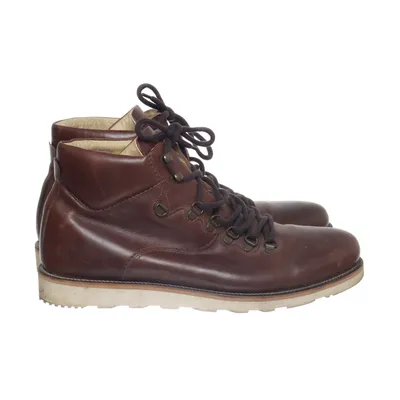 Laced boots (Brown) from Bama