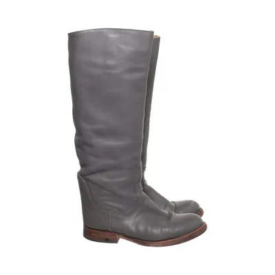 Boots (Gray) from Fred de La Bretoniere