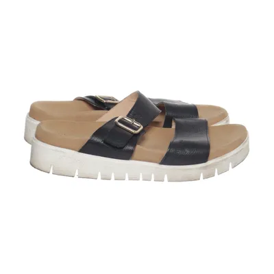 Sandaler (Svart, Beige, Vit) från Sweeks of Sweden