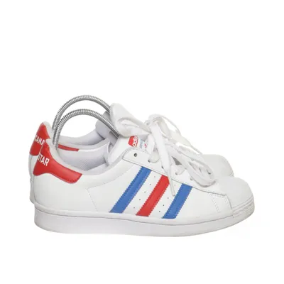 Sneakers (Americana Vs Superstar) from Adidas