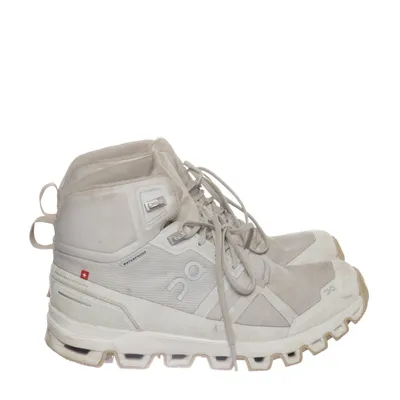 Hiking boots (Beige) from On Cloud