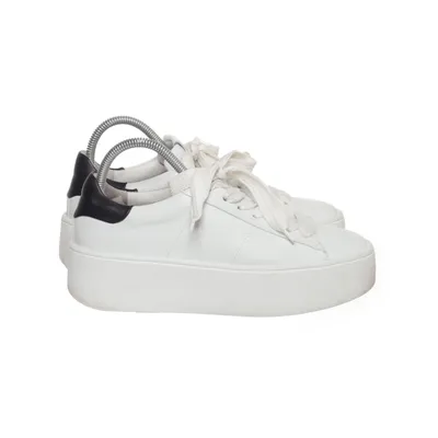 Sneakers (Hvid, Sort) fra Kennel & Schmenger