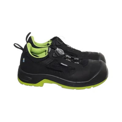 Work footwear (Black, Green) from Arbesko