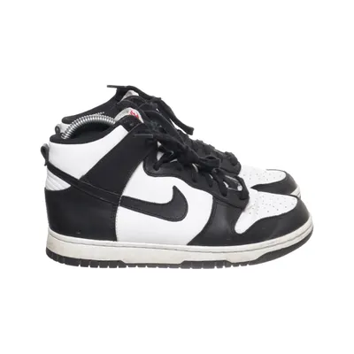 Sneakers (Dunk High) from Nike