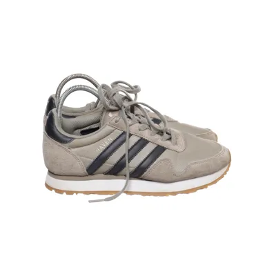 Baskets (Gris, Noir) de Adidas