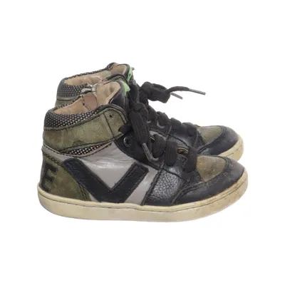 Bottes à lacets (Noir, Gris, Vert) de Shoesme