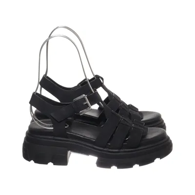 Sandals (Black) from Bullboxer