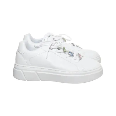 Sneakers (White) from Graceland