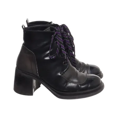 Laced boots (Black) from Silpa