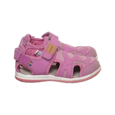 Sandals (Pink) from Kavat