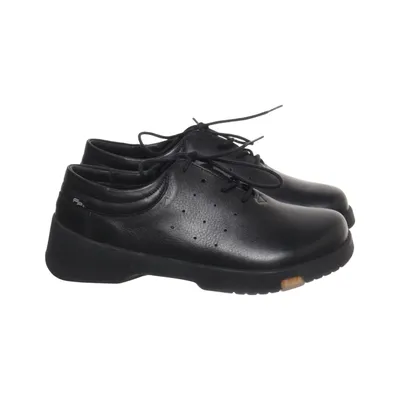Walking shoes (Black) from Footprints