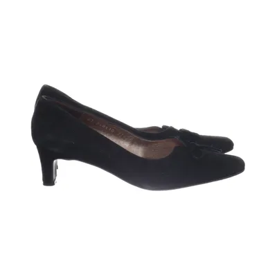 Pumps (Black) from Jerns
