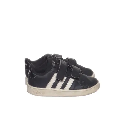 Sneakers (Zwart, Wit) van Adidas