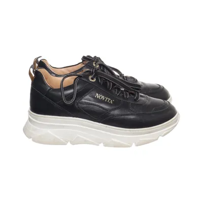 Sneakers (Black) from Novita Leather
