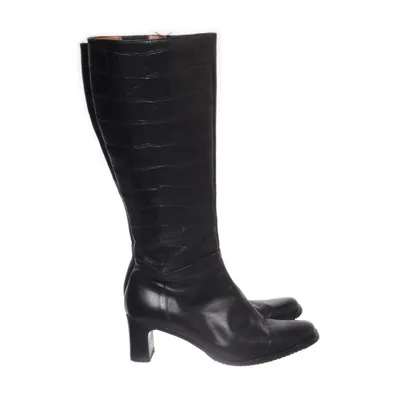 Boots (Black) from Cherry Boutique