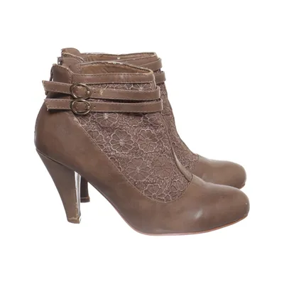 Bottes à talons (Marron) de Catisa