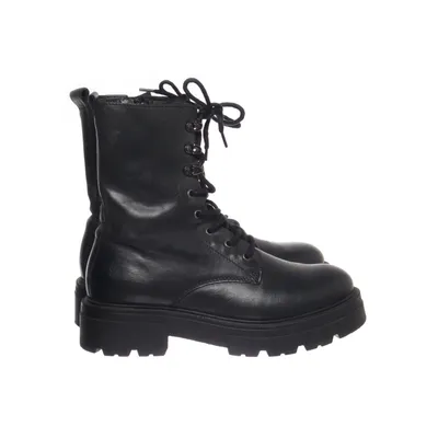 Laced boots (Black) from Apple of Eden