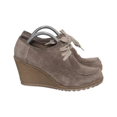 Wedges (Beige) from Janet D. Leather