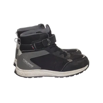 Laced boots (Black, Gray, White) from Viking